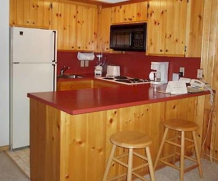 High Village Breezy Point Exterior photo